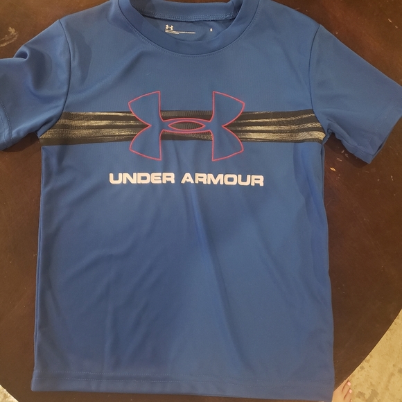 Toddler under armor shirt size 5t - Picture 1 of 3